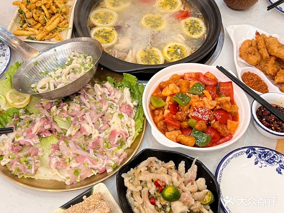 岭色味石锅椰子鸡