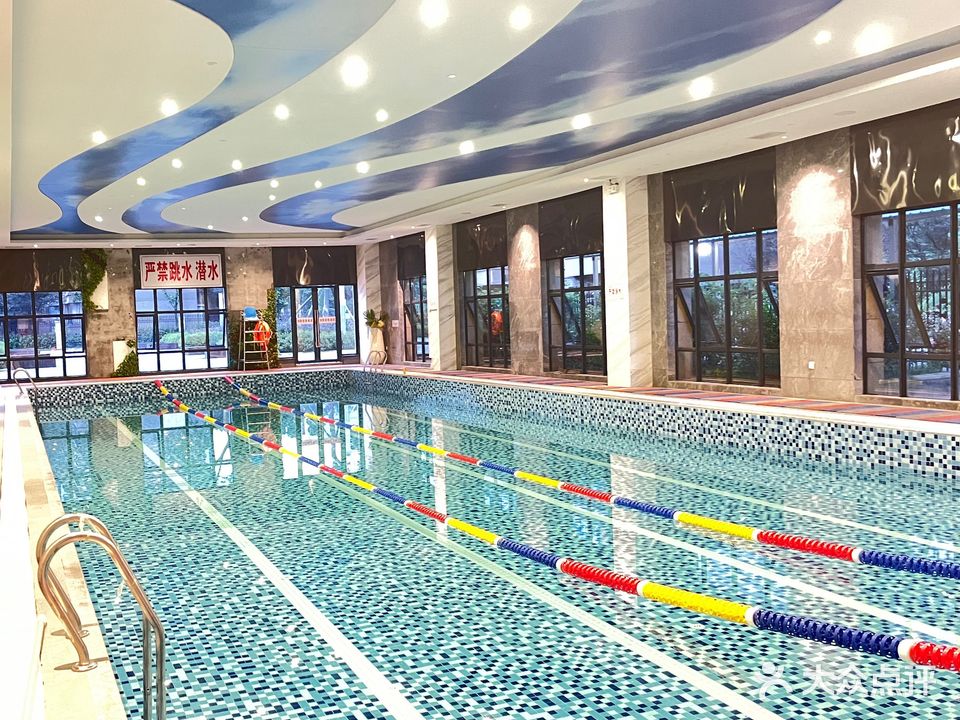 中建江湾壹号恒温游泳馆