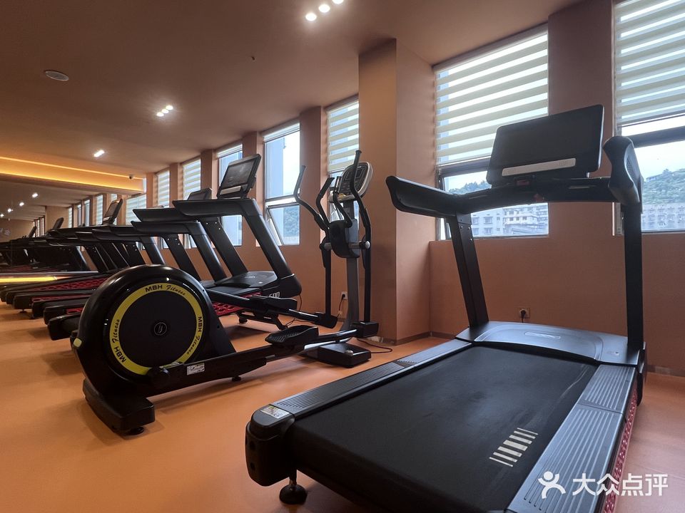 金钥匙健身俱乐部(佳泰家信和商业广场店)