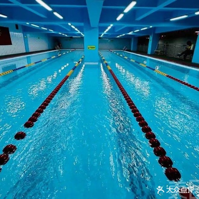 星河会所恒温游泳池
