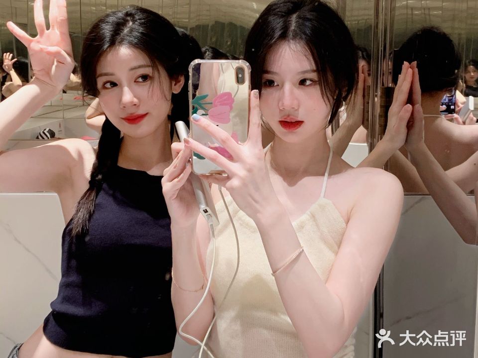 女旬神自裳由昏(宝龙广场福州台江店)