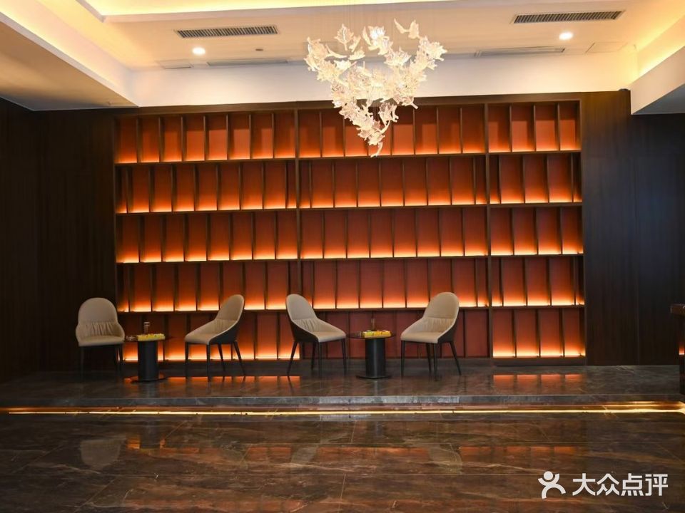 尚辰国际水疗酒店