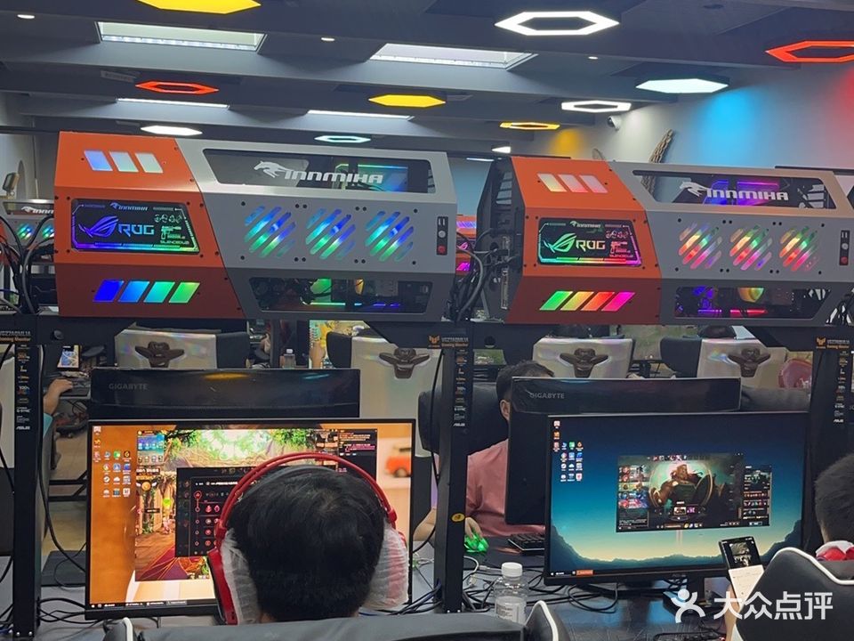 华乐台球棋牌竞技馆