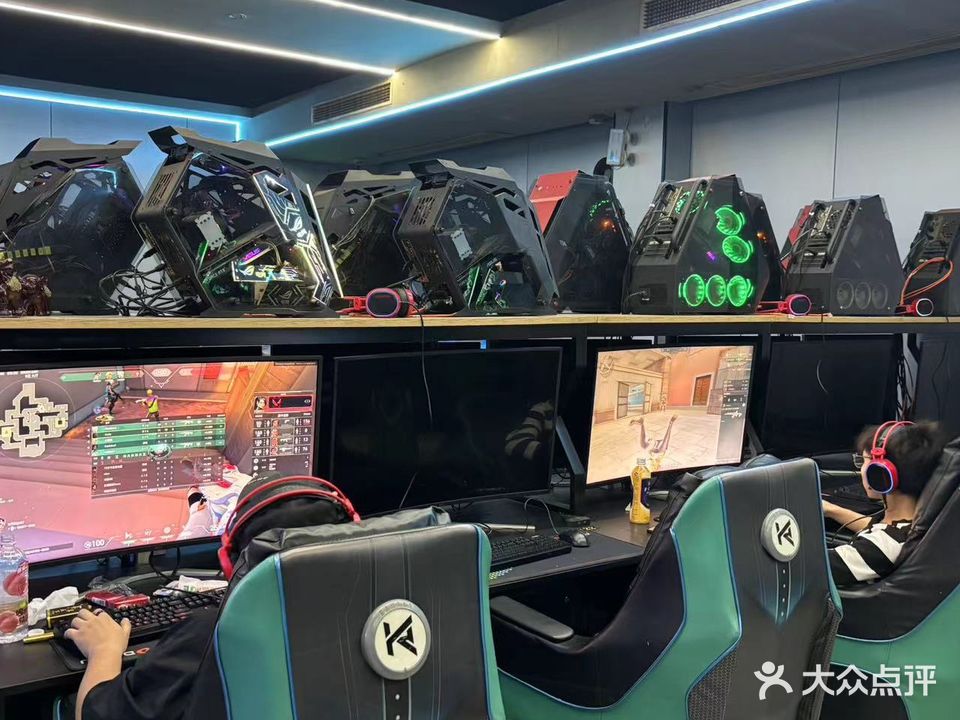 蓝月亮网吧(汇鑫路店)