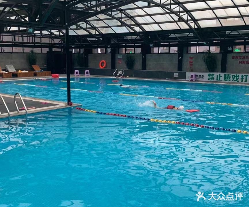 天潭游泳馆(华元欢乐城店)