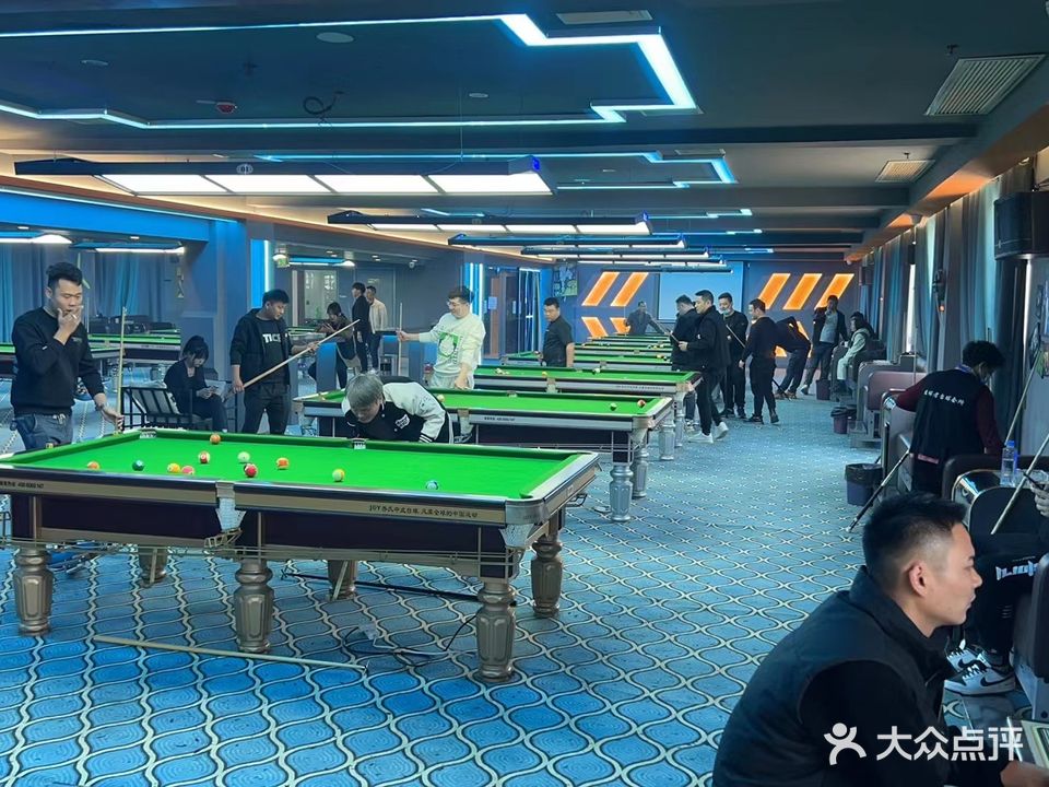 乔氏追球者台球俱乐部