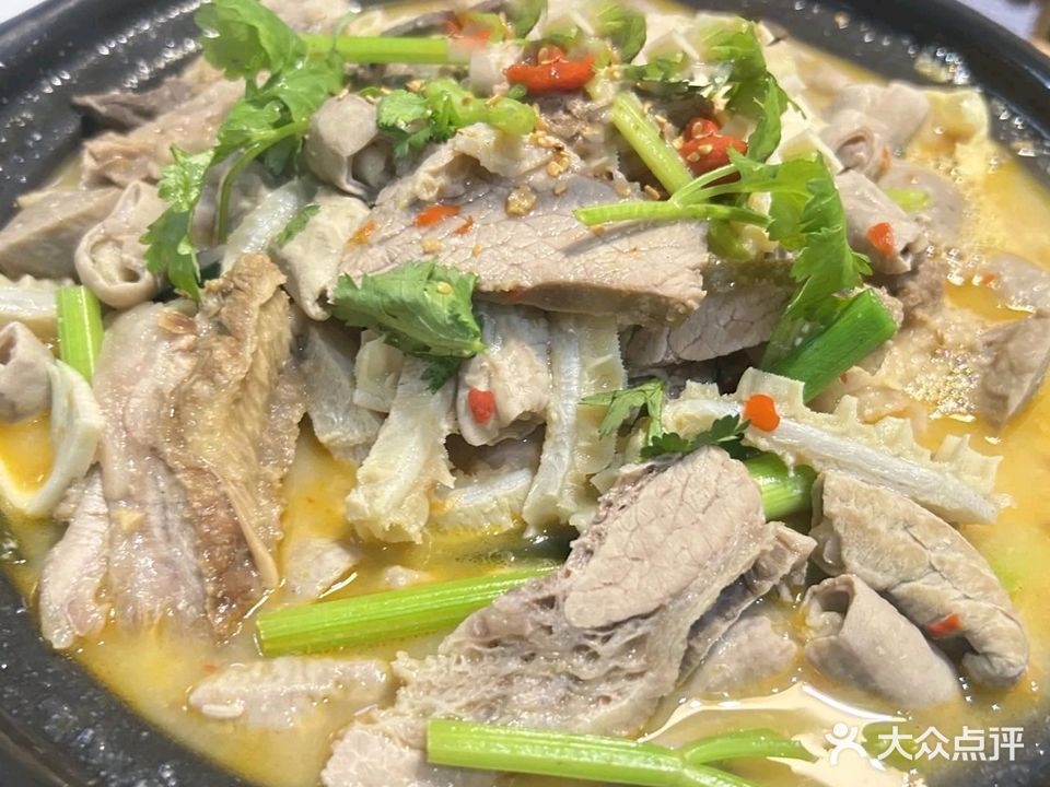 四季岛海鲜加工坊·糟粕醋牛杂·番茄浓鱼汤火锅(海拓澜湾店)