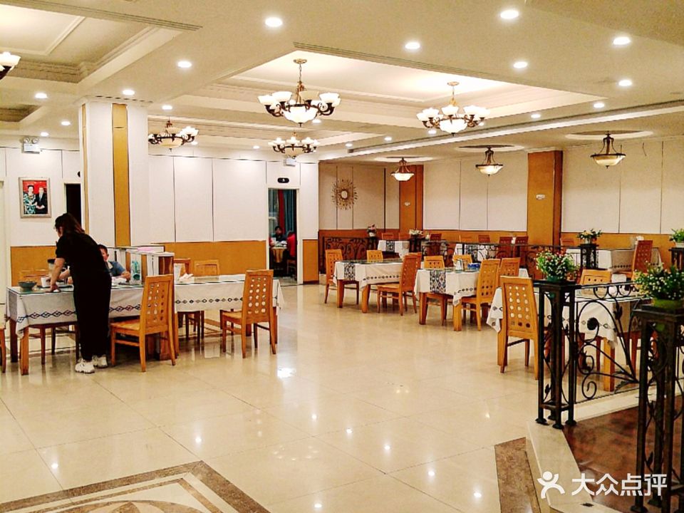 老字号迎春鸽子店(一分店)