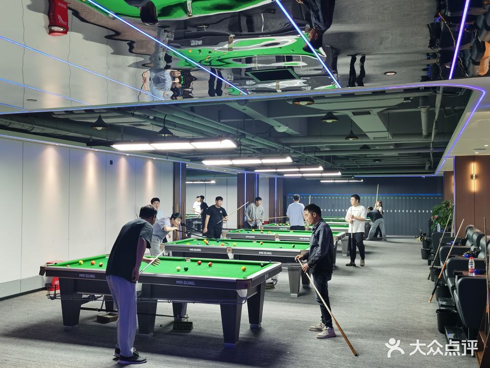 对角线乔石台球俱乐部