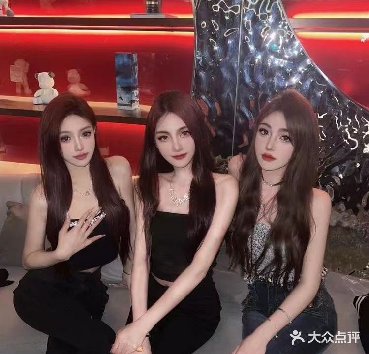 诺亚金樽KTV(保工街店)