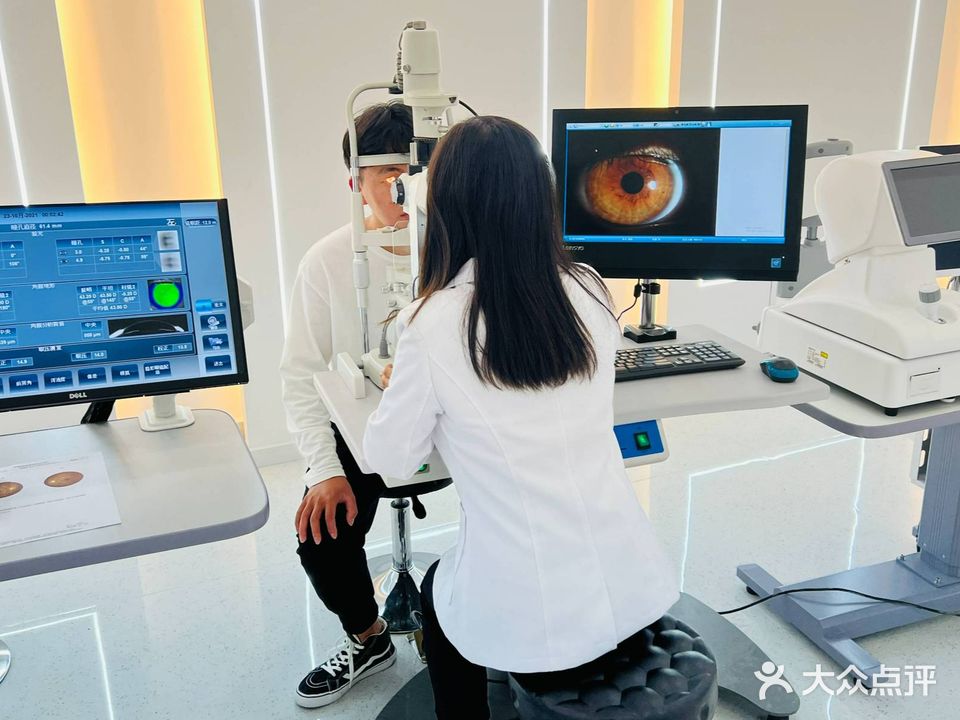 长明眼镜视觉健康管理中心