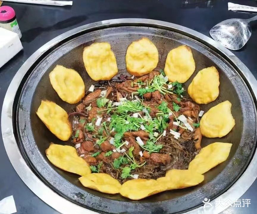 东北铁锅炖·家常菜(万达春江中心店)