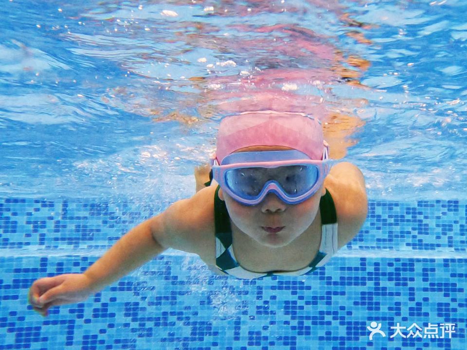 33℃国际儿童游泳俱乐部