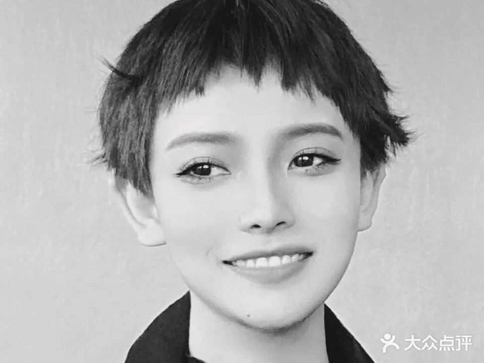 画喜美发沙龙发型订制