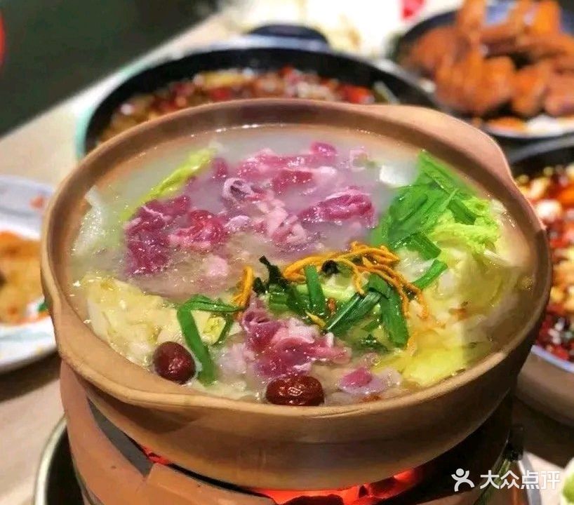 东山羊·传统碳炉火锅(朝阳店)