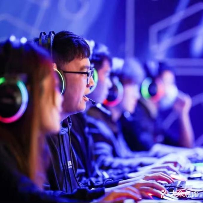 白夜电竞(磁器口店)