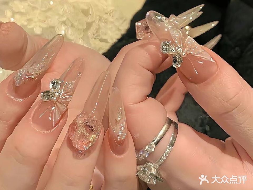 搓一个美甲