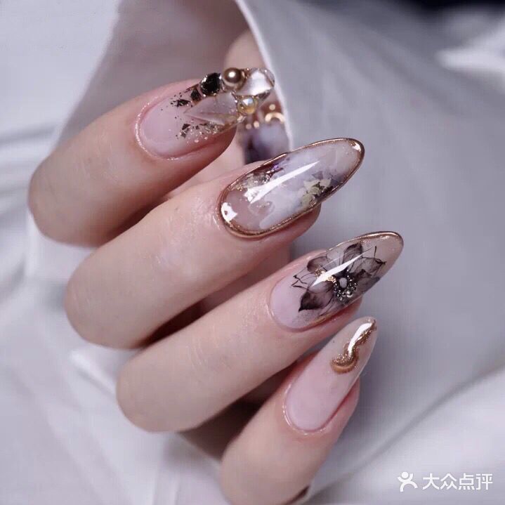 时穑美睫美甲