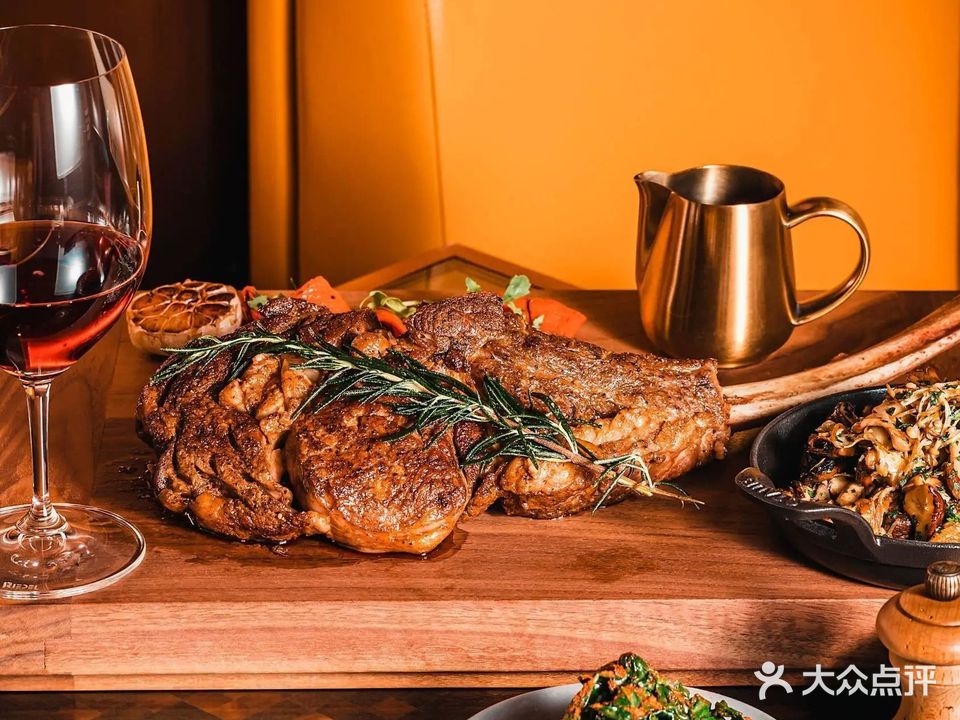 FLINT扒房Flint Grill&Bar(上海鲁能JW万豪侯爵酒店)