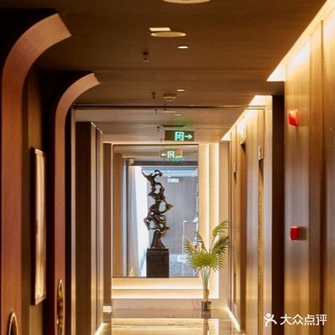 良舍足浴洗浴中心(华美达店)