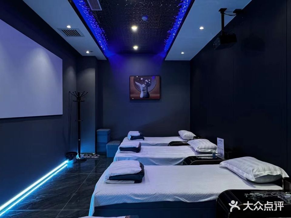 鸿砖阁足浴馆(中亚国际店)