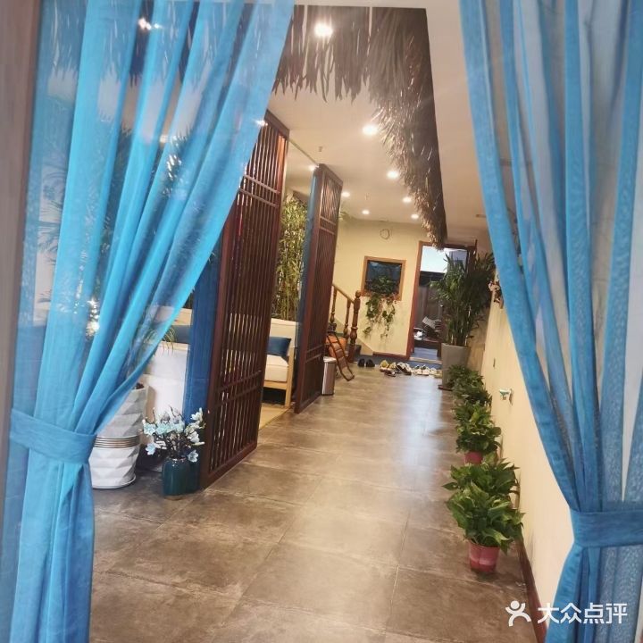 尊皇足道(万达店)