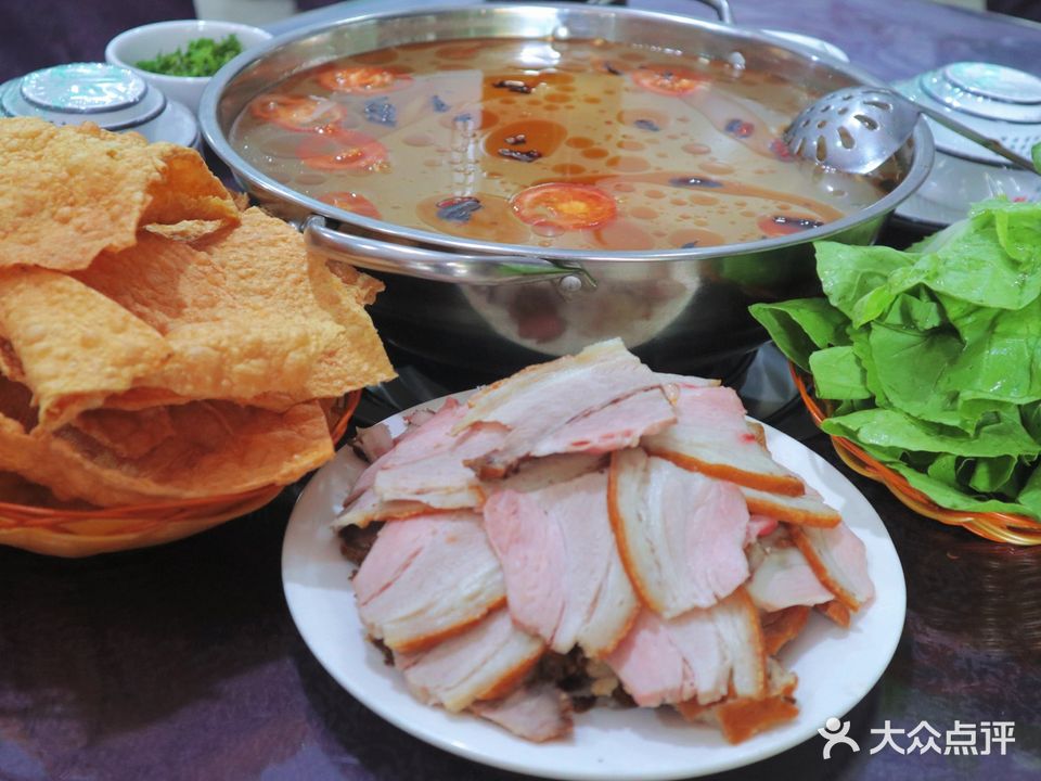 马关老字号钱氏脆皮猪脚火锅店(文山店)