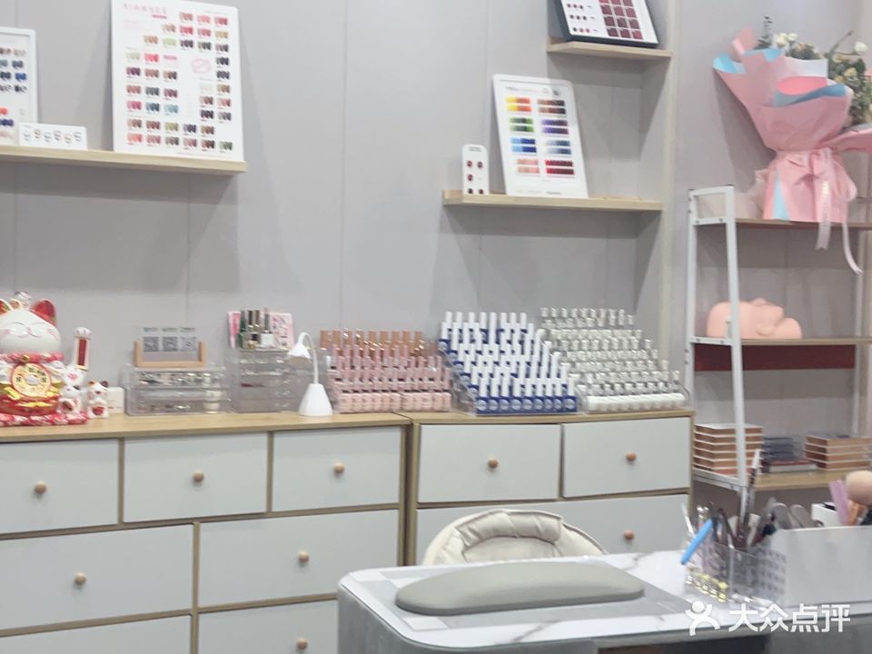 巧遇美睫美甲(齐云路店)