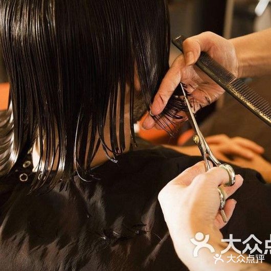 伊人理发店