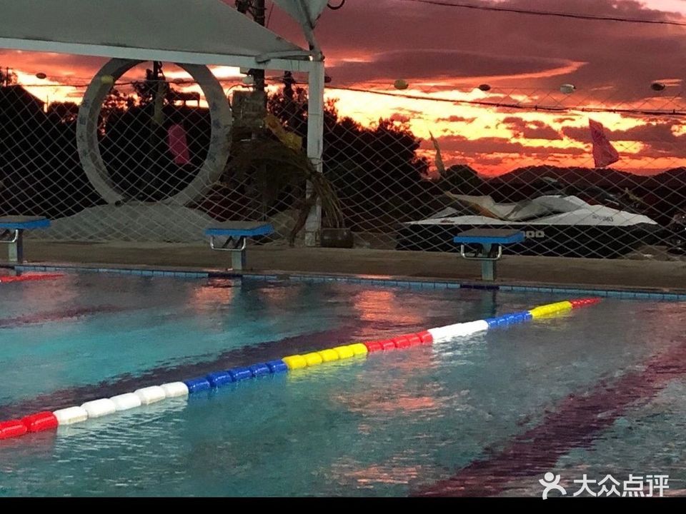 崇武闻海海水游泳馆