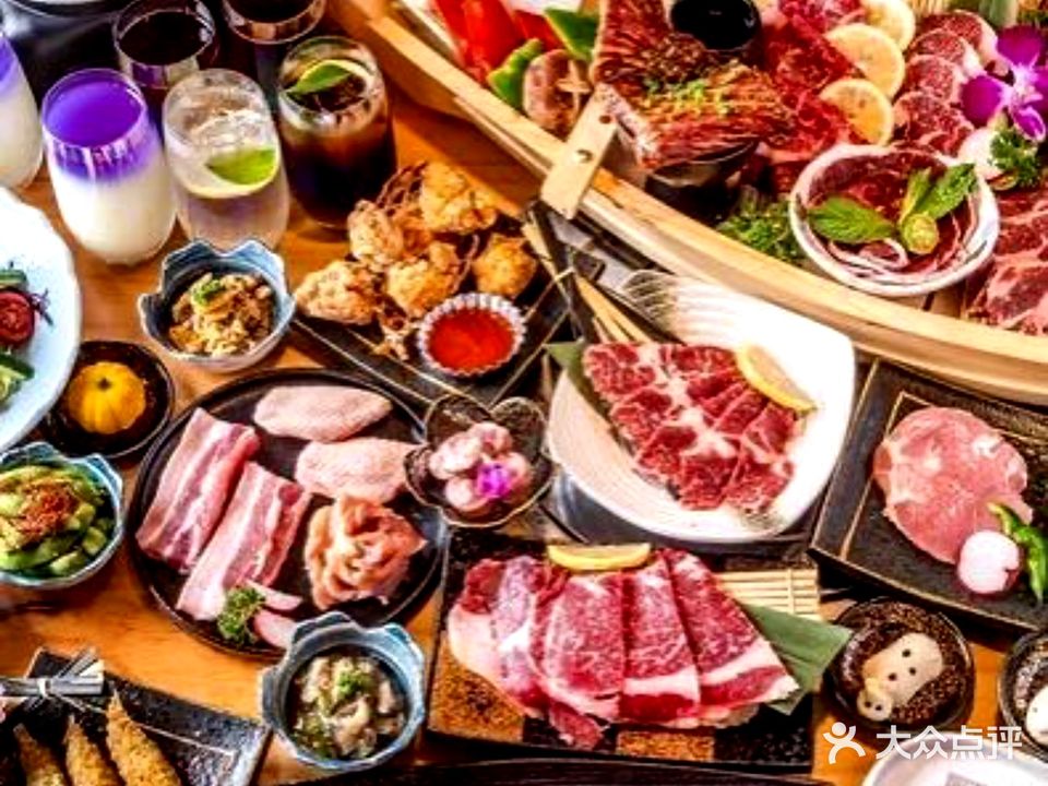 她喜爱的沙滩营地烤肉火锅
