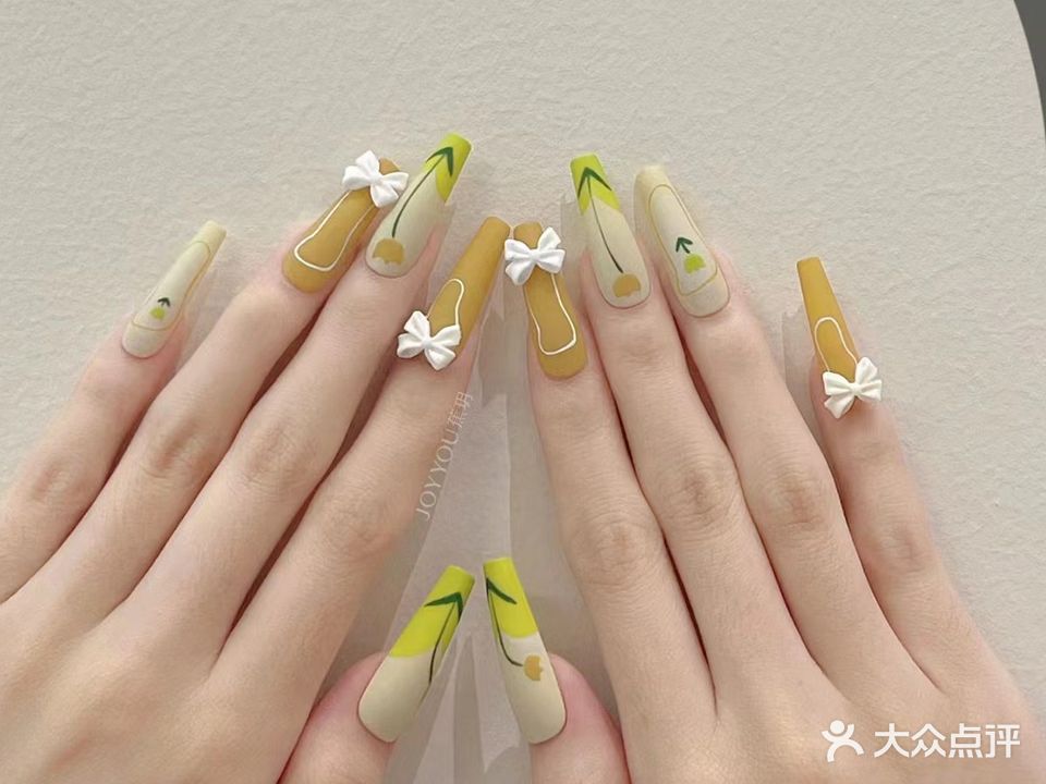 焦糖美甲