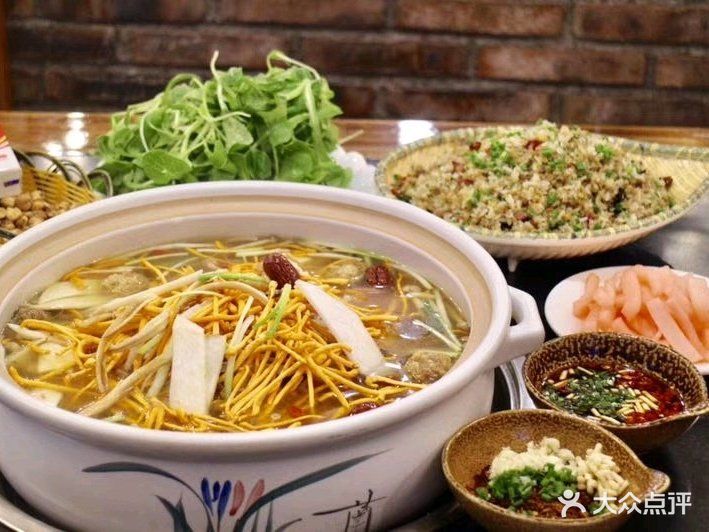 菌窝子·野生菌火锅(钦州路店)