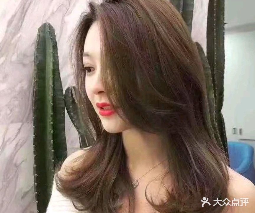 新月美容美发(梅山路社区店)