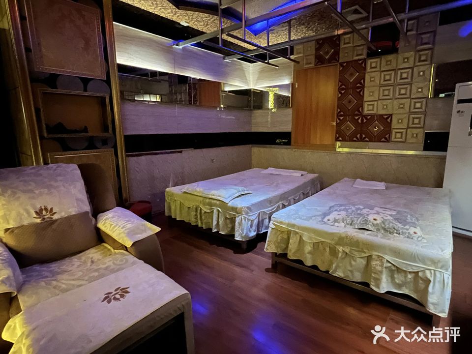 旺角养生馆(足疗按摩采耳)