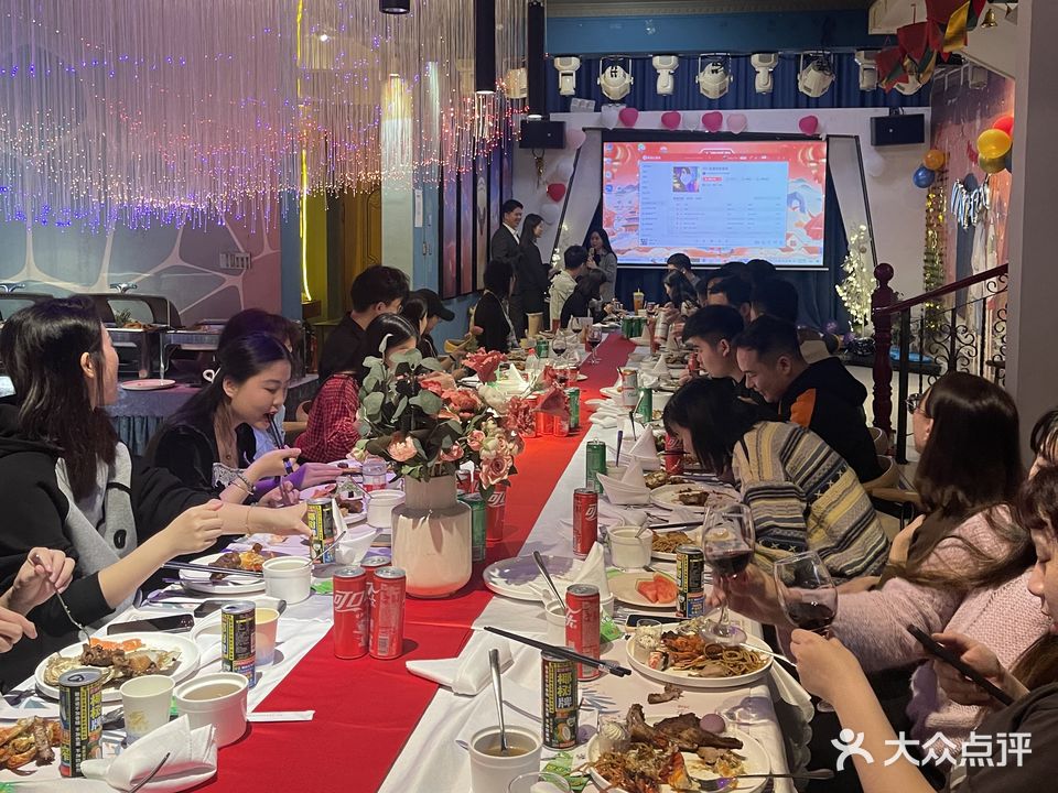 皮宅宅别墅轰趴馆拍摄·生日·求婚·团建·KTV·餐饮(龙华民治店)