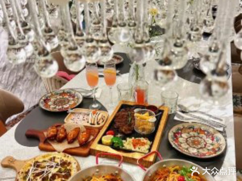 麓椿花园西餐厅(临岸三千城购物公园店)