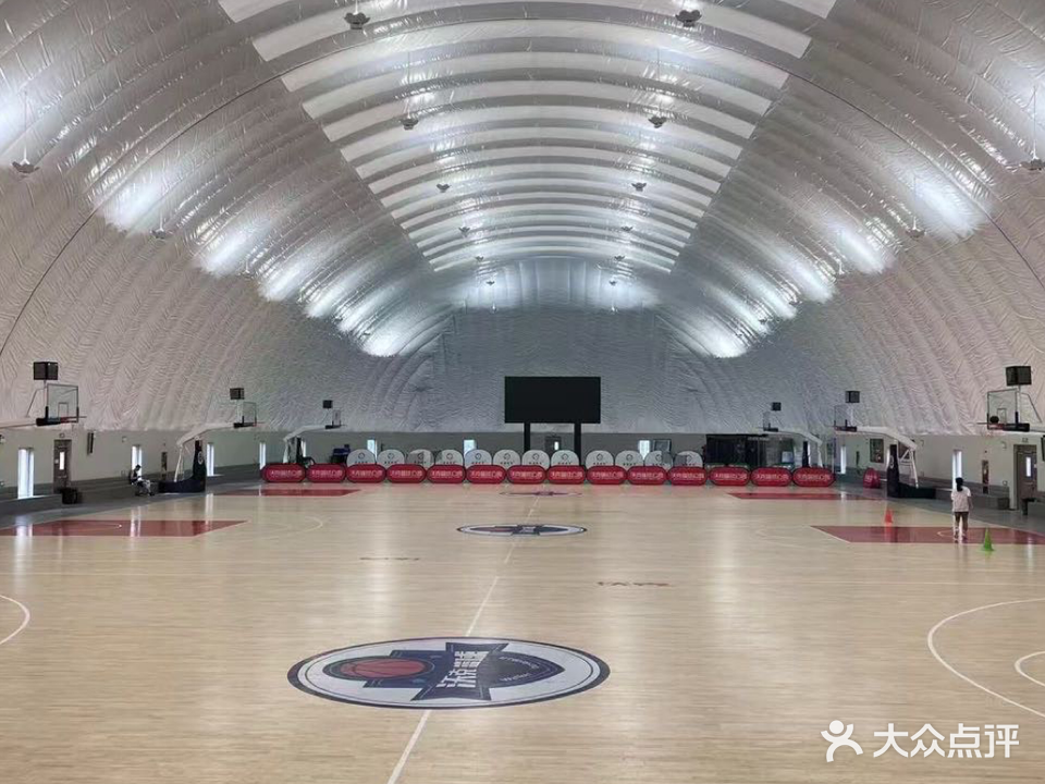 济南凤凰山沃克篮球乐园