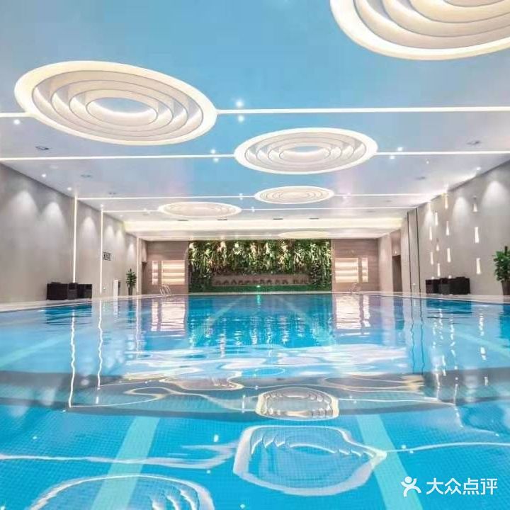 海蓝游泳健身会馆(希尔顿店)