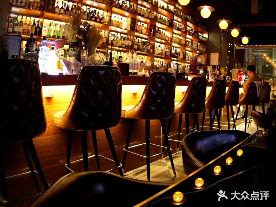 MOSON Cocktail&Whisky Bar(龙华店)