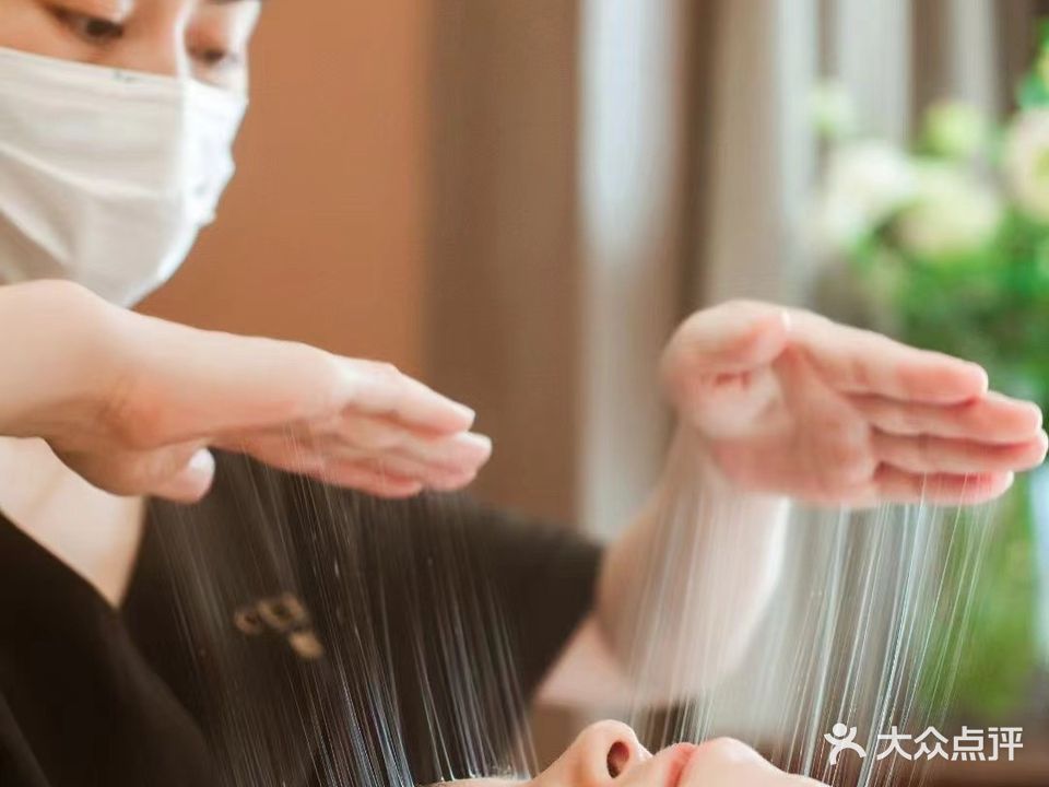 皙泉美容美体养生会所(步步高店)