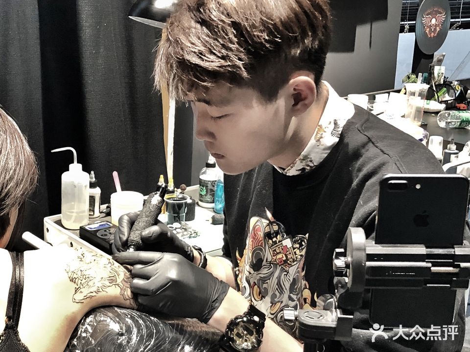 楚门刺青TRUMANTATTOO