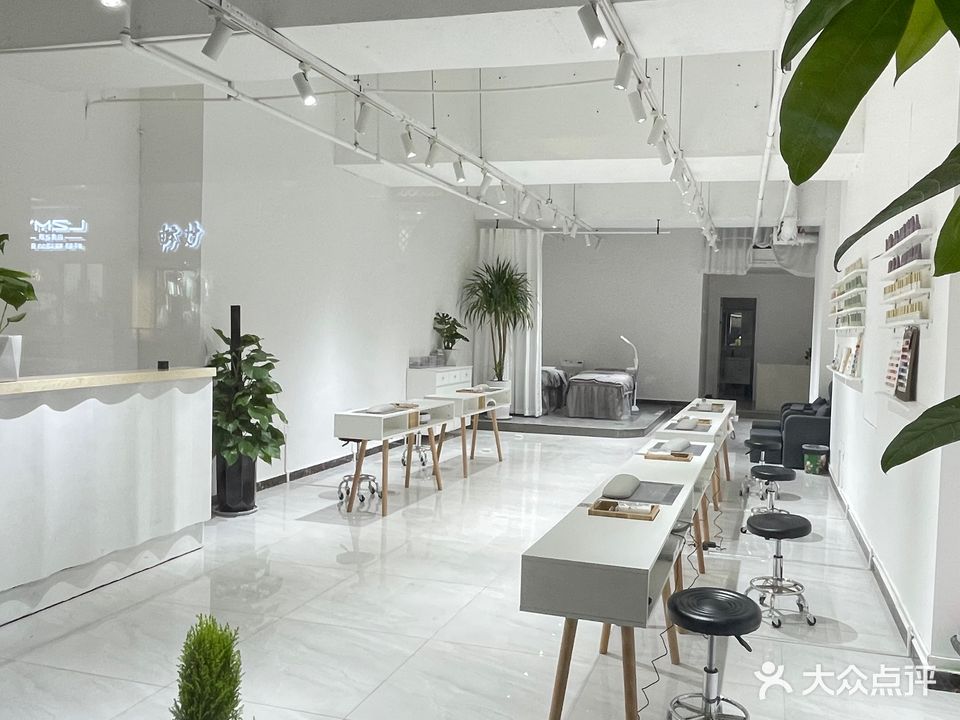 七喜w美甲美睫(南万达南街店)