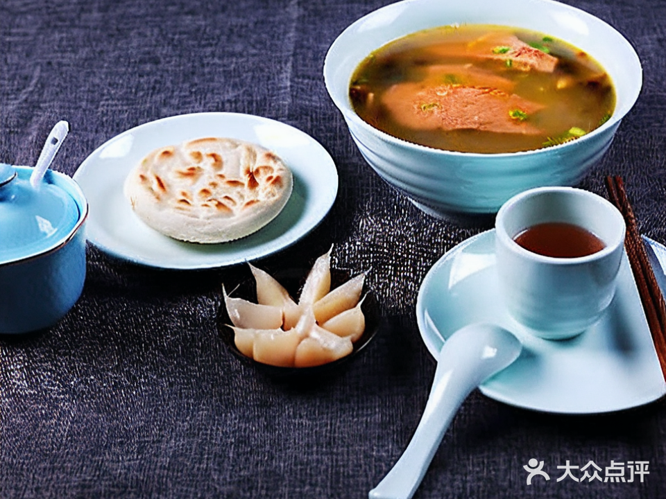 清真·老店铺泡馍烧烤(大唐芙蓉园店)