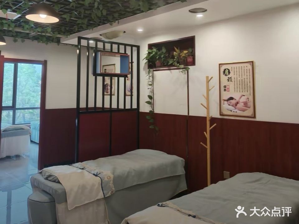 程妮專(zhuān)業(yè)掏耳(東方名府八店)
