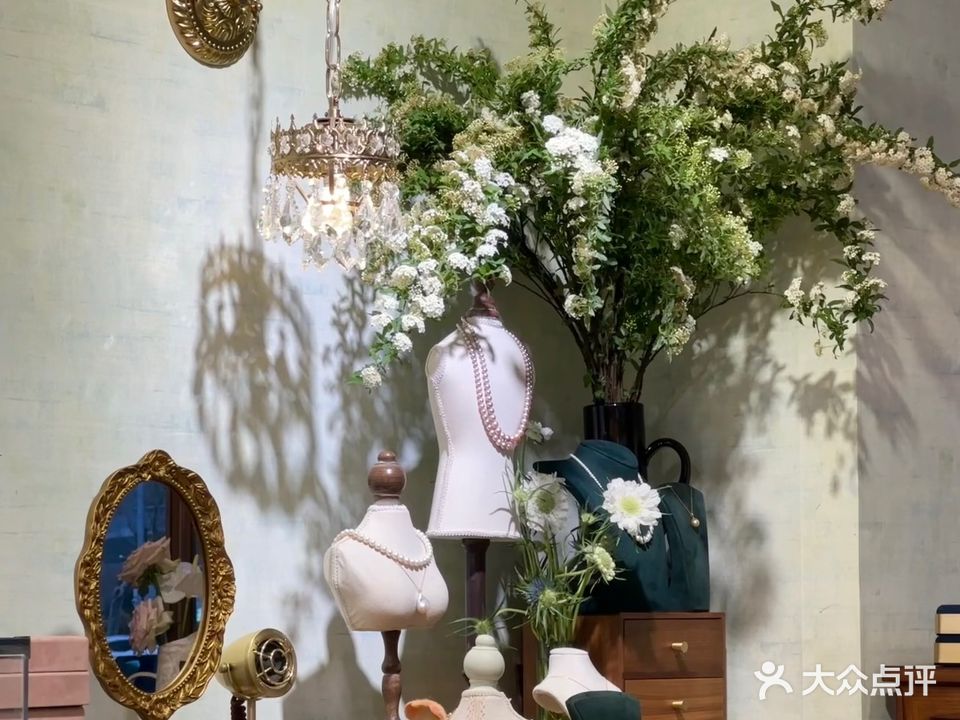 玫瑰山茶葵珠宝设计工作室