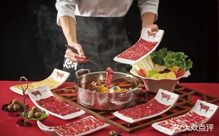 花庭煮·潮汕鲜切牛肉火锅(红街中环店)