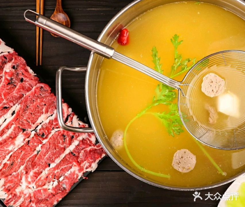 名流悠觅仙牛火锅(新世界店)