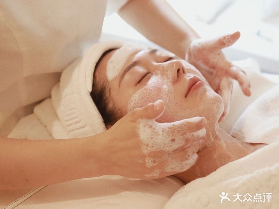 碧丝兰卡眉眼唇