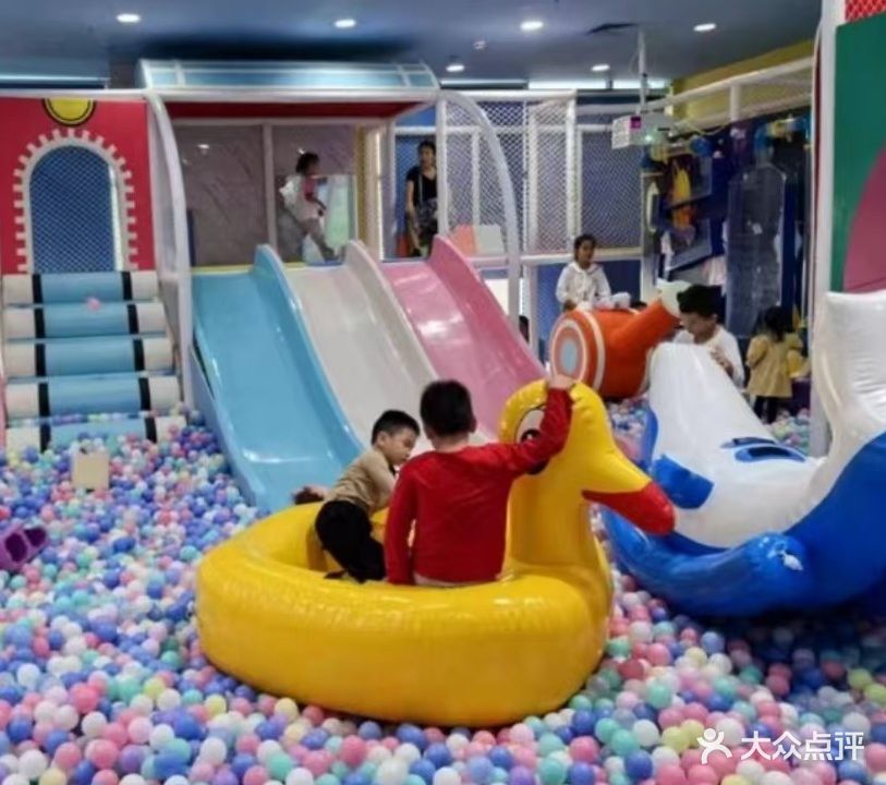 哈哈乐游乐园(金凯时代广场店)